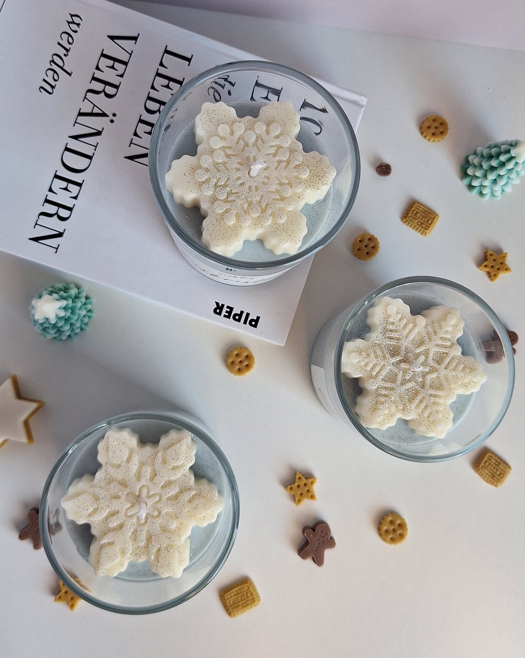 Duftkerze Eiskristall - frische Winterkerze mit Schneeflocke