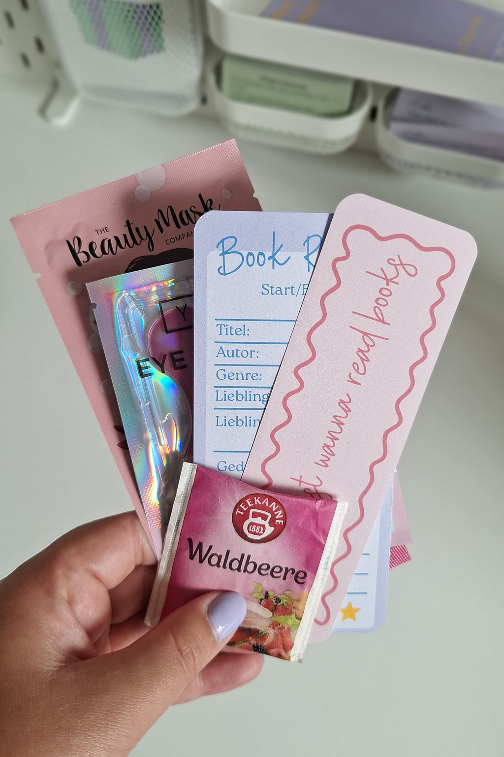 Blind Date mit einem Buch – Dein Überraschungsbuch mit Wohlfühlmoment